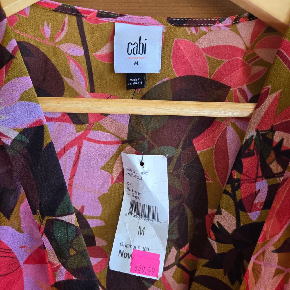 Cabi Mia Blouse Top Shirt 4257 Fall Tropical NWT Medium Flowy Vneck Flowers Boho - Picture 3 of 5